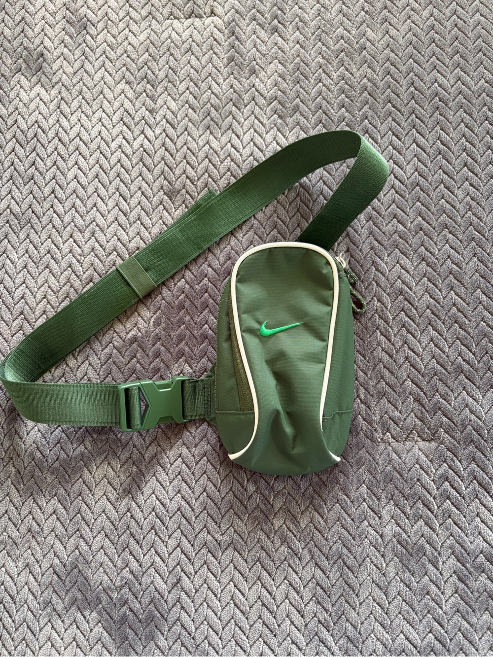Nike Olive Green Crossbody Sling with Light Trim